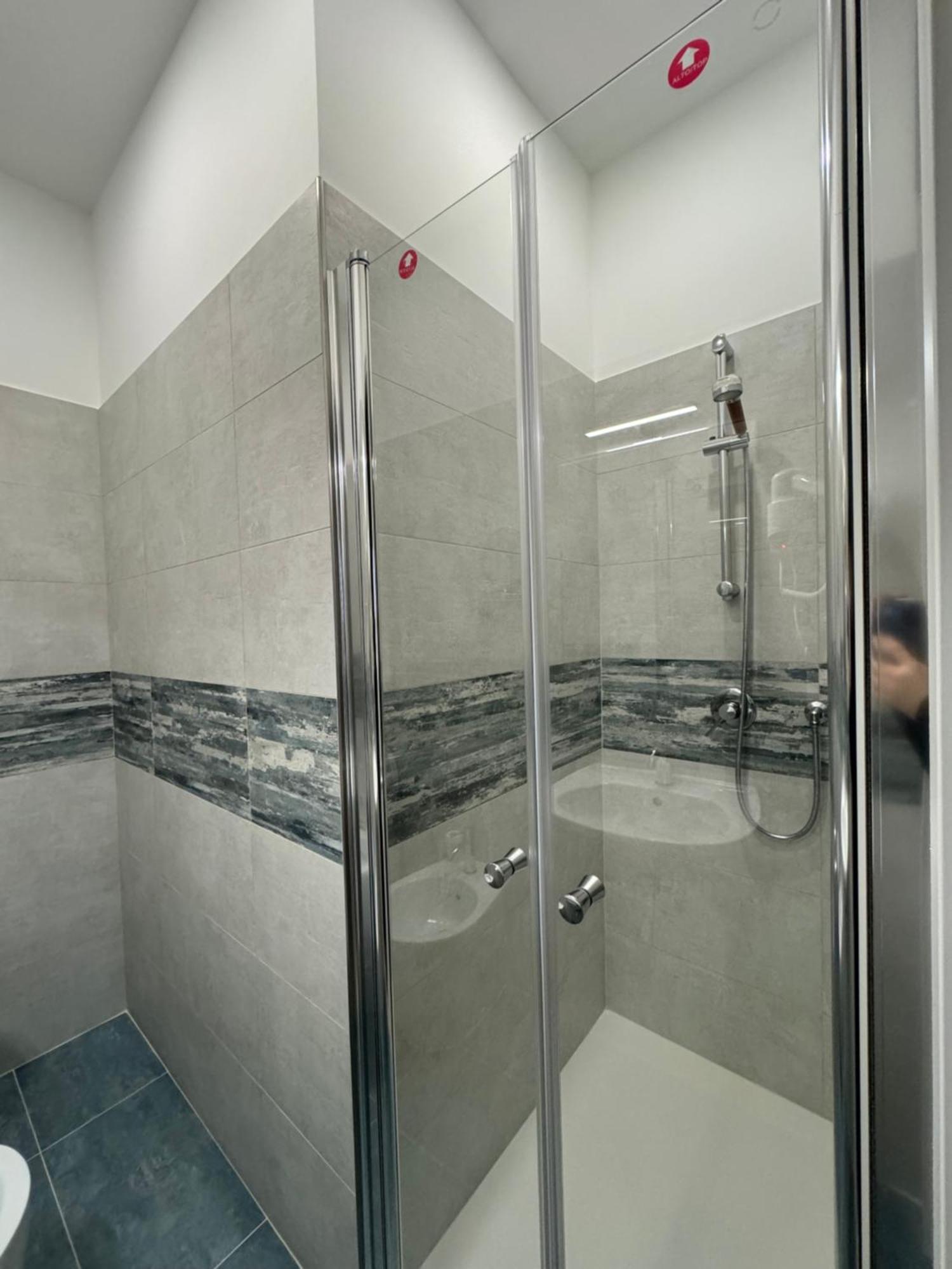 Costantino Rooms Roma Esterno foto