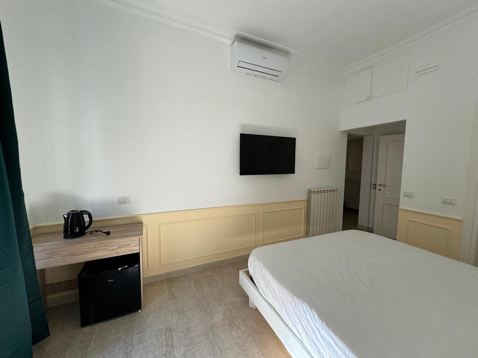Costantino Rooms Roma Esterno foto
